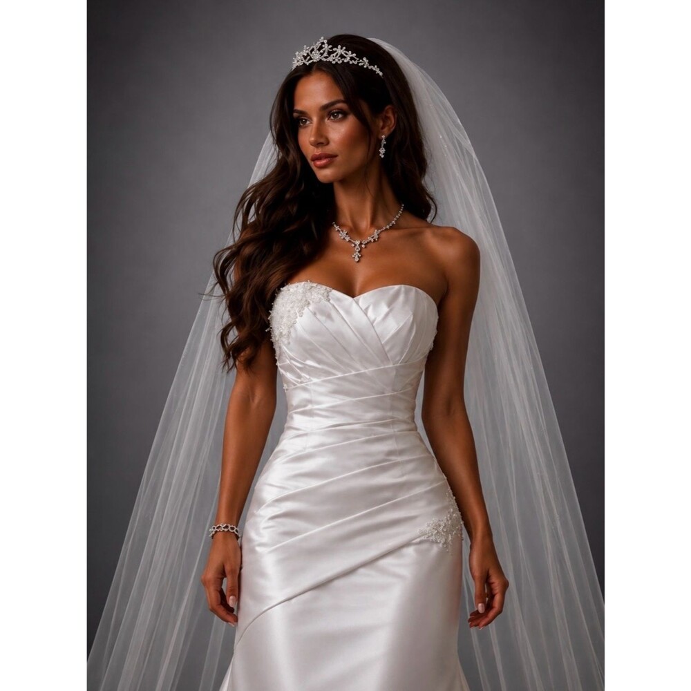 David’s Bridal Wedding Dress Size 12-14 White Strapless Satin Beaded LNWT